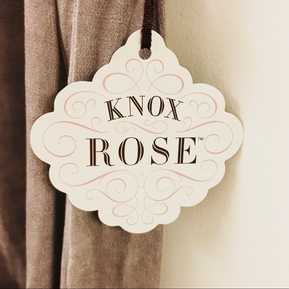 Flowy Sleeveless Blouse NWT - Picture 5 of 7